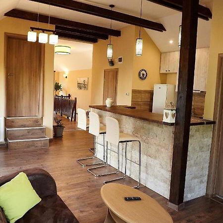 Apartament Rozelor Брашов Экстерьер фото